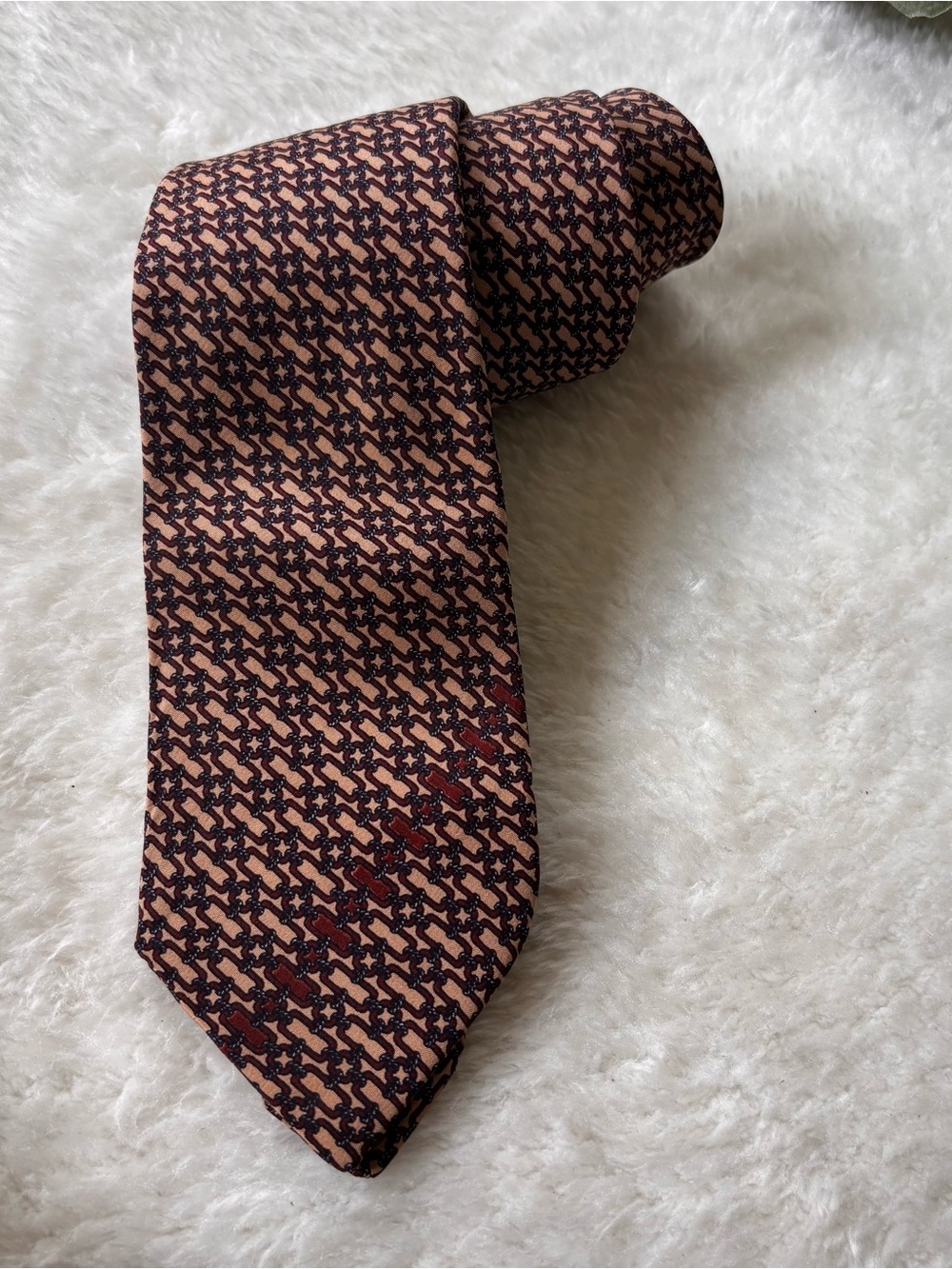 Smith’s Bermuda Vintage Brown Tie with Navy Geometric Pattern